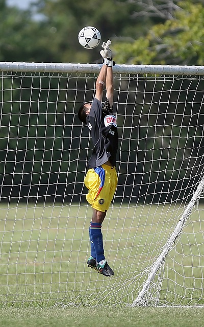 中超第13輪上海申花0-2成都蓉城 吳貴超費利佩破門朱辰傑傷退.